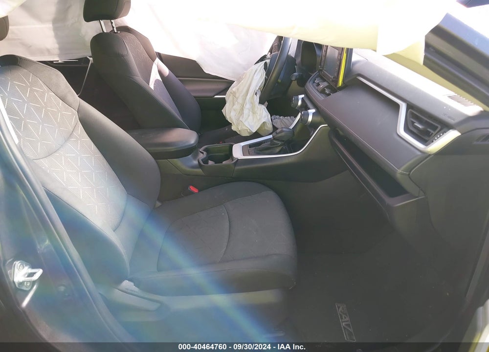 2021 TOYOTA RAV4 XLE VIN: 2T3W1RFV6MC121374