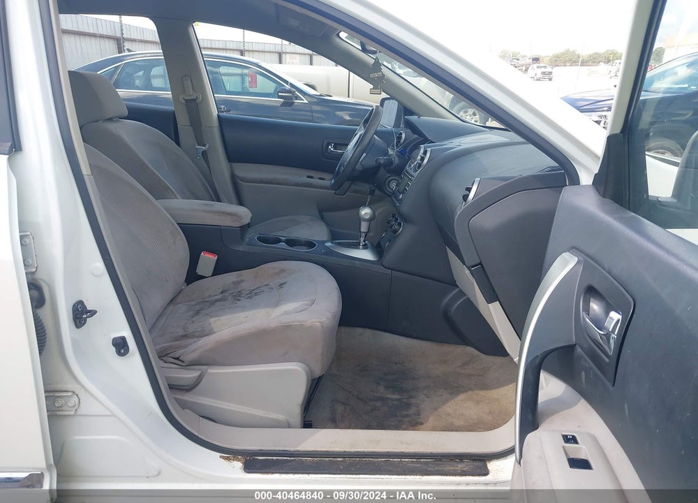 2014 NISSAN ROGUE SELECT S VIN: JN8AS5MT5EW617385
