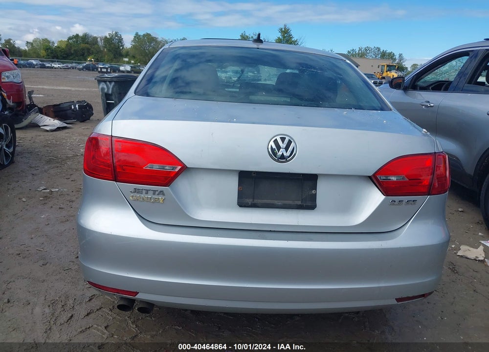 2013 VOLKSWAGEN JETTA 2.5L SE VIN: 3VWDP7AJ1DM352369