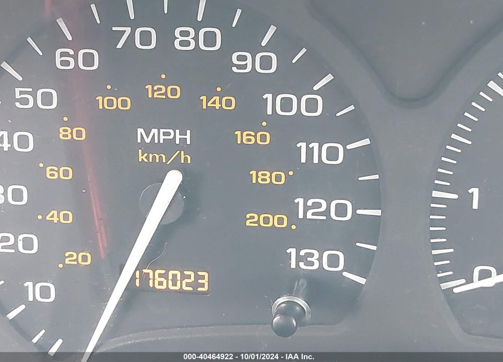 2000 SATURN LS2 VIN: 1G8JW52R5YY613198