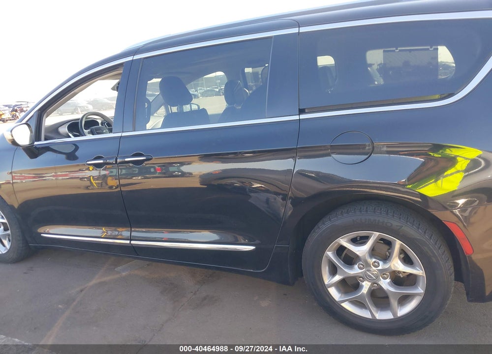 2018 CHRYSLER PACIFICA LIMITED VIN: 2C4RC1GG2JR320399