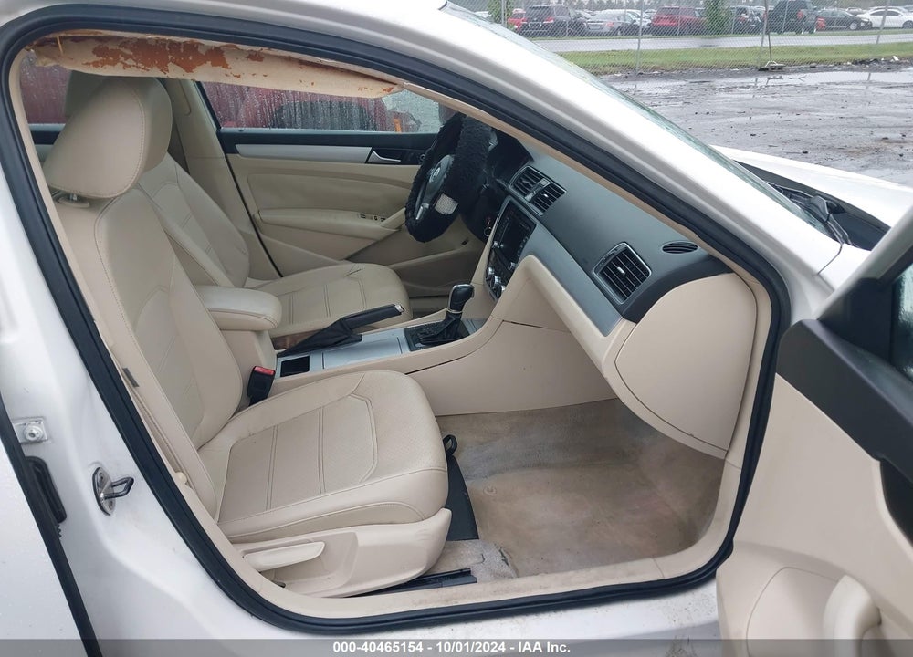 2012 VOLKSWAGEN PASSAT 2.5L SE VIN: 1VWBH7A35CC079619