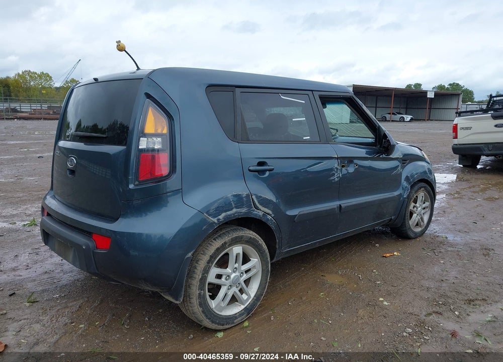 2011 KIA SOUL VIN: KNDJT2A23B7217415