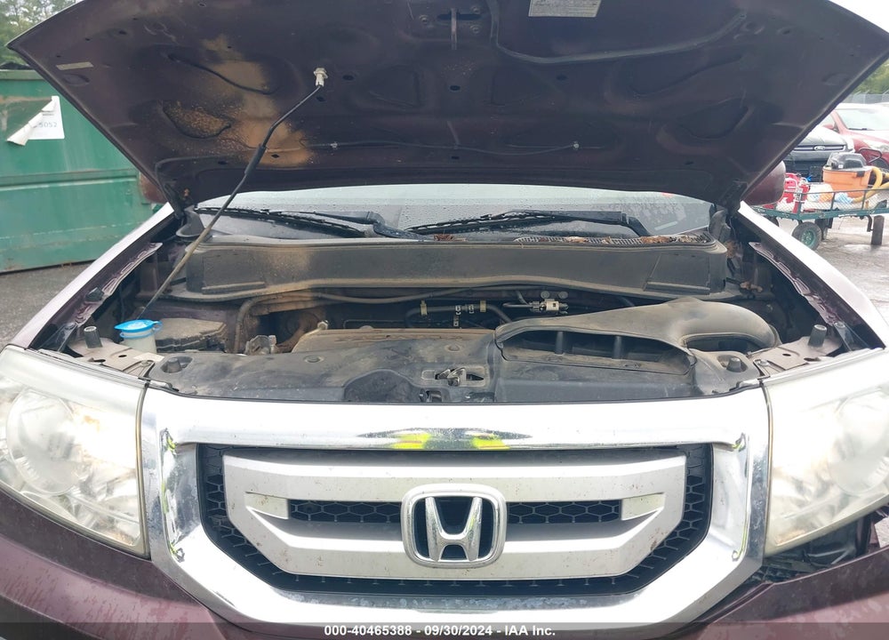 2010 HONDA PILOT TOURING VIN: 5FNYF4H82AB030641
