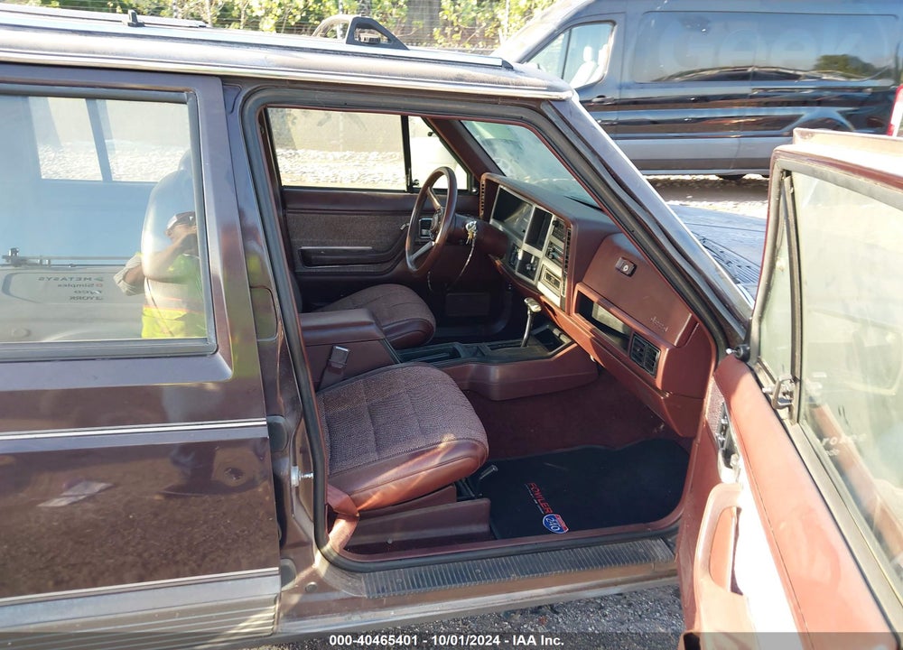 1989 JEEP CHEROKEE LAREDO VIN: 1J4FT58L4KL528357
