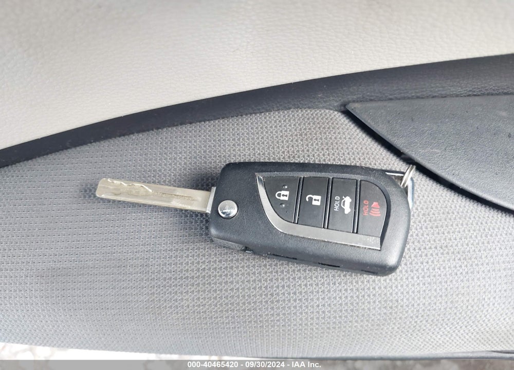 2021 TOYOTA COROLLA LE VIN: JTDEPMAE3MJ144323