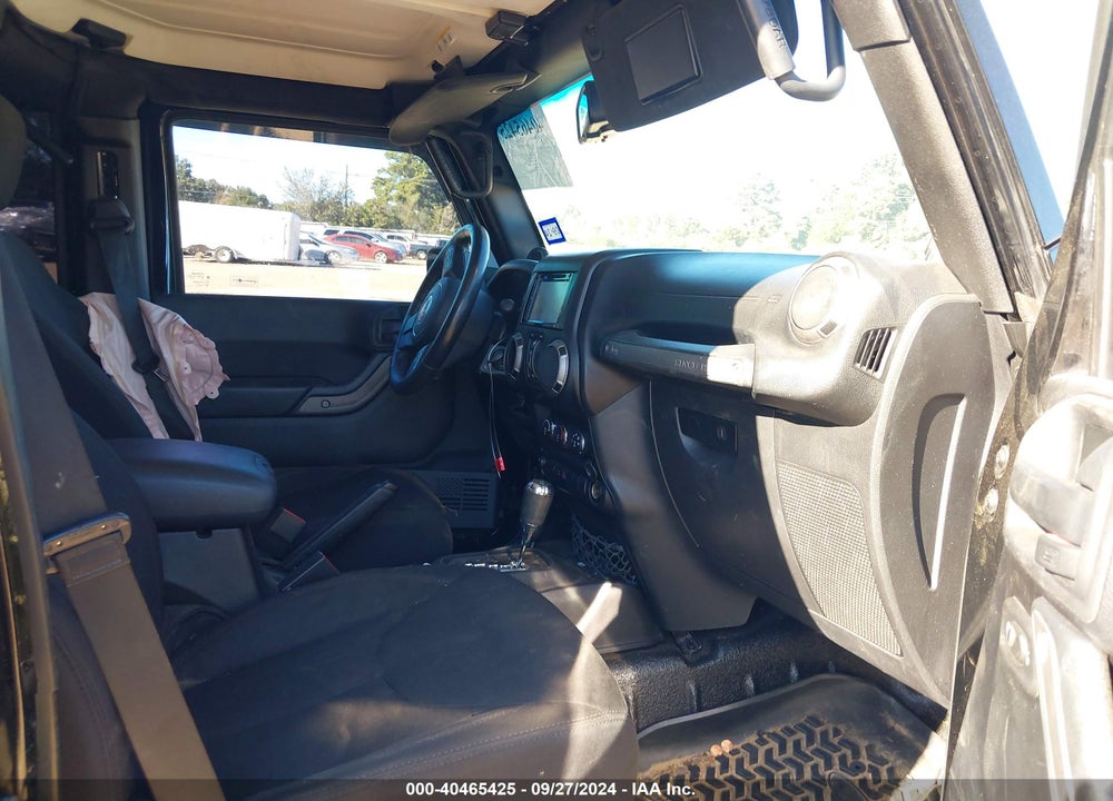 2013 JEEP WRANGLER UNLIMITED SPORT VIN: 1C4HJWDG5DL677883