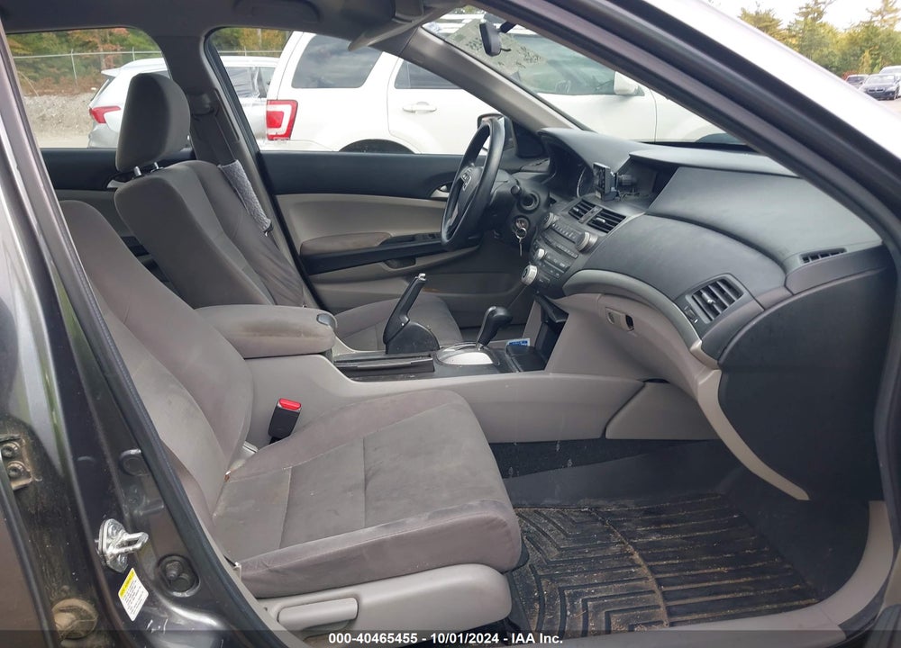 2011 HONDA ACCORD 2.4 LX VIN: 1HGCP2F38BA049628