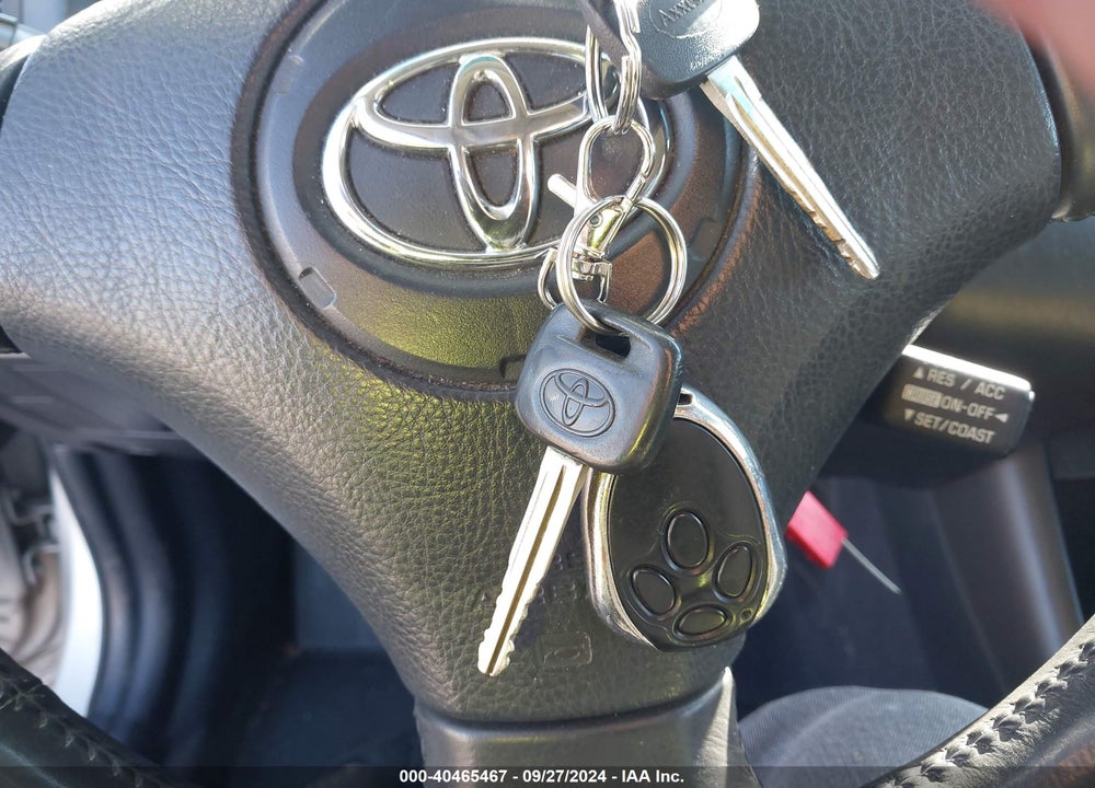 2004 TOYOTA CAMRY SE VIN: 4T1BE32K04U910817