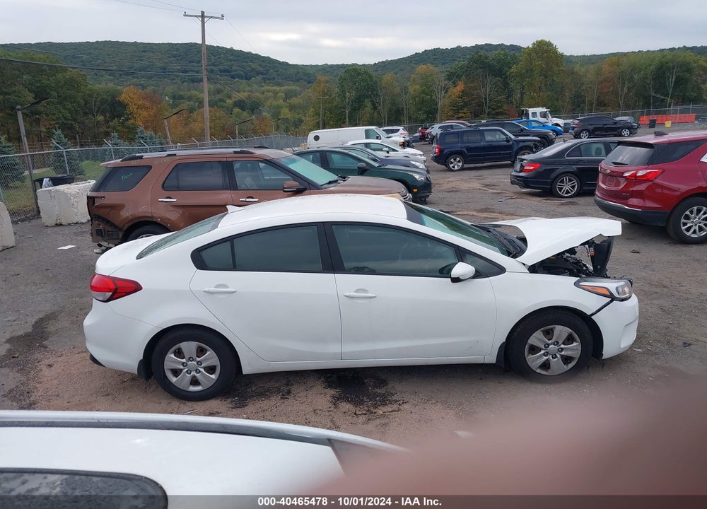 2017 KIA FORTE LX VIN: 3KPFK4A72HE073851
