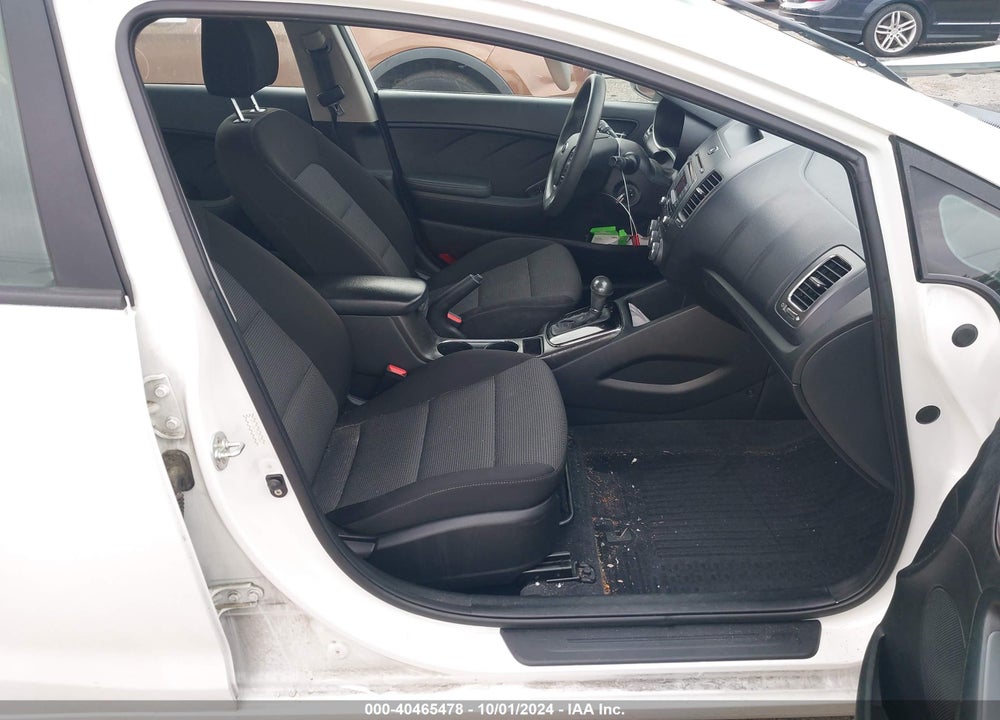 2017 KIA FORTE LX VIN: 3KPFK4A72HE073851