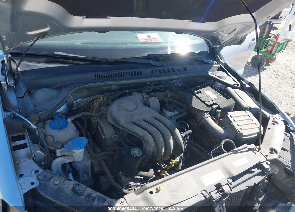 2015 VOLKSWAGEN JETTA VIN: 3VW2K7AJ0FM421819