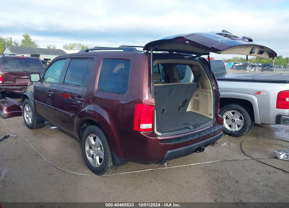 2011 HONDA PILOT EX-L VIN: 5FNYF4H6XBB023579