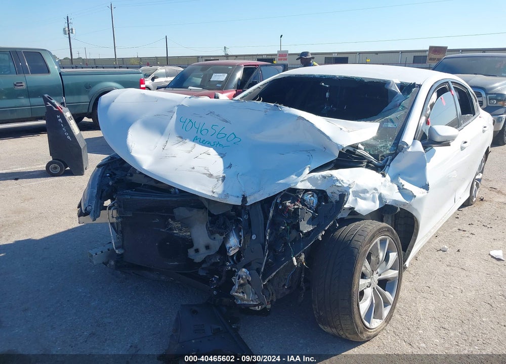 2015 CHRYSLER 200 S VIN: 1C3CCCBB2FN594174