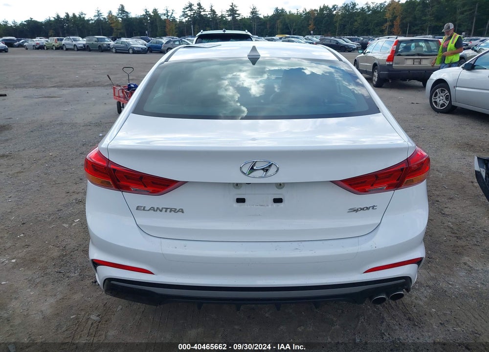 2017 HYUNDAI ELANTRA VIN: KMHD04LB9HU358378