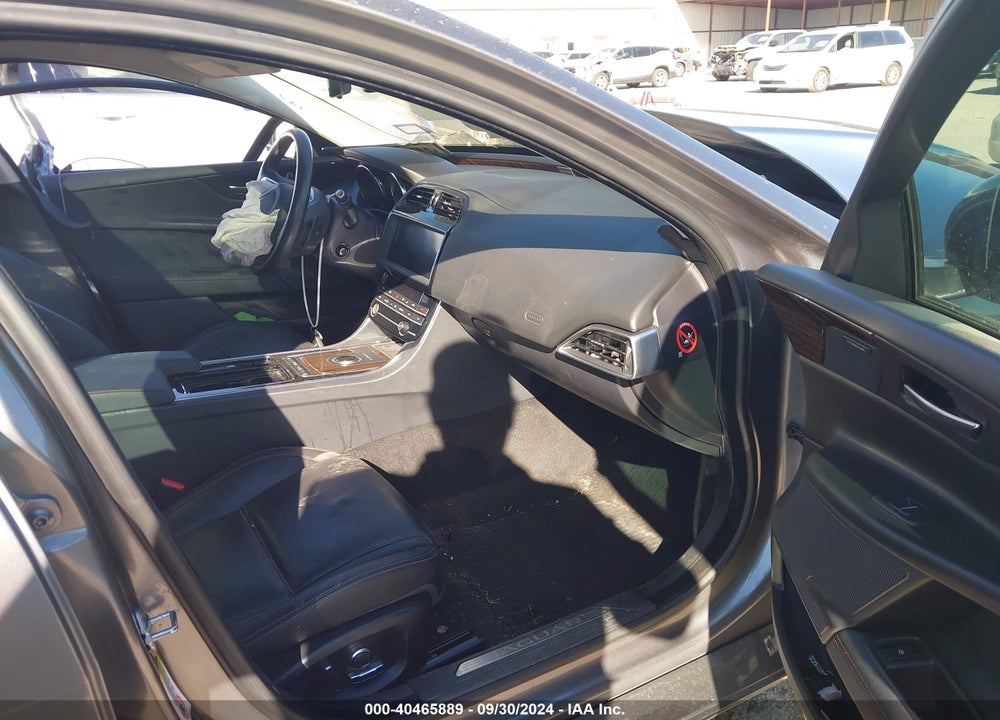 2019 JAGUAR XE 25T PRESTIGE VIN: SAJAE4FX6KCP51866