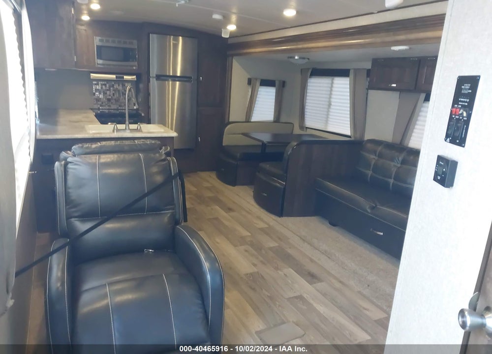 2017 FOREST RIVER VIBE VIN: 4X4TVBC24H4108840