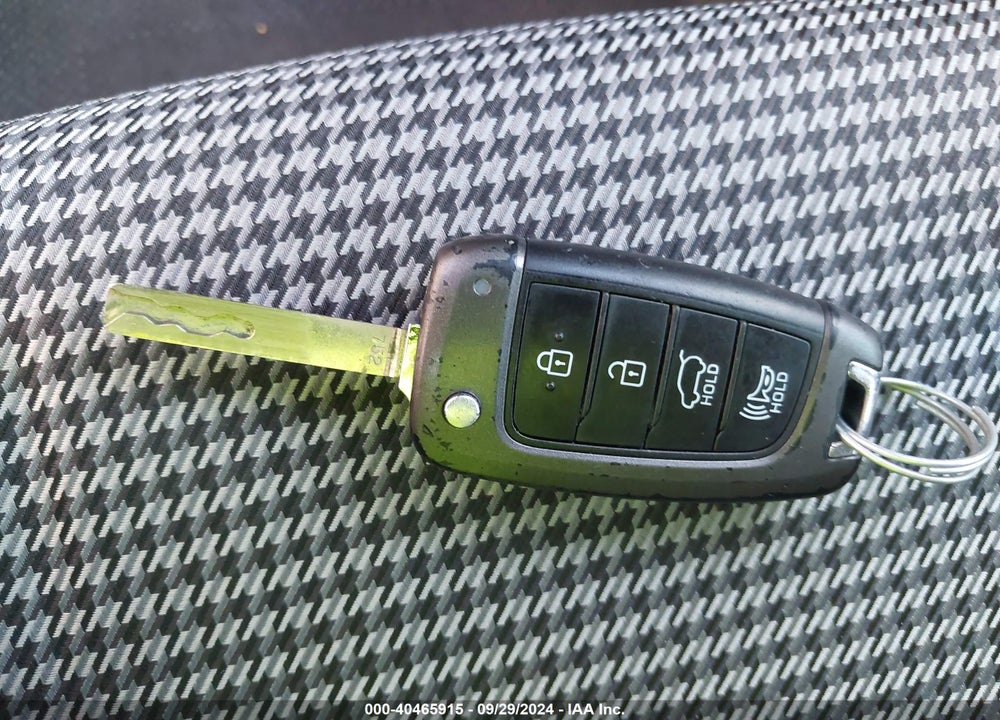 2021 HYUNDAI KONA SE VIN: KM8K12AA2MU608475