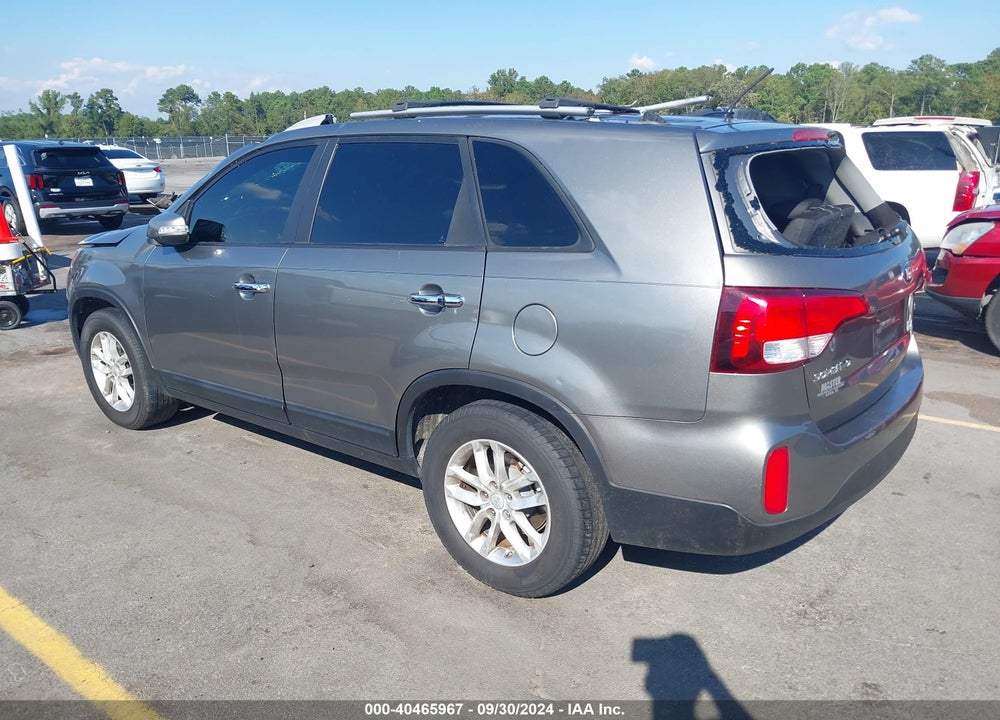2015 KIA SORENTO LX V6 VIN: 5XYKT4A71FG610205