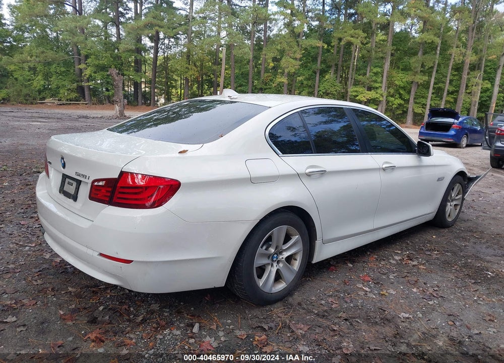 2013 BMW 528I XDRIVE VIN: WBAXH5C50DDW15588