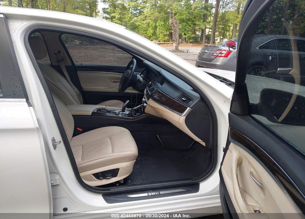 2013 BMW 528I XDRIVE VIN: WBAXH5C50DDW15588