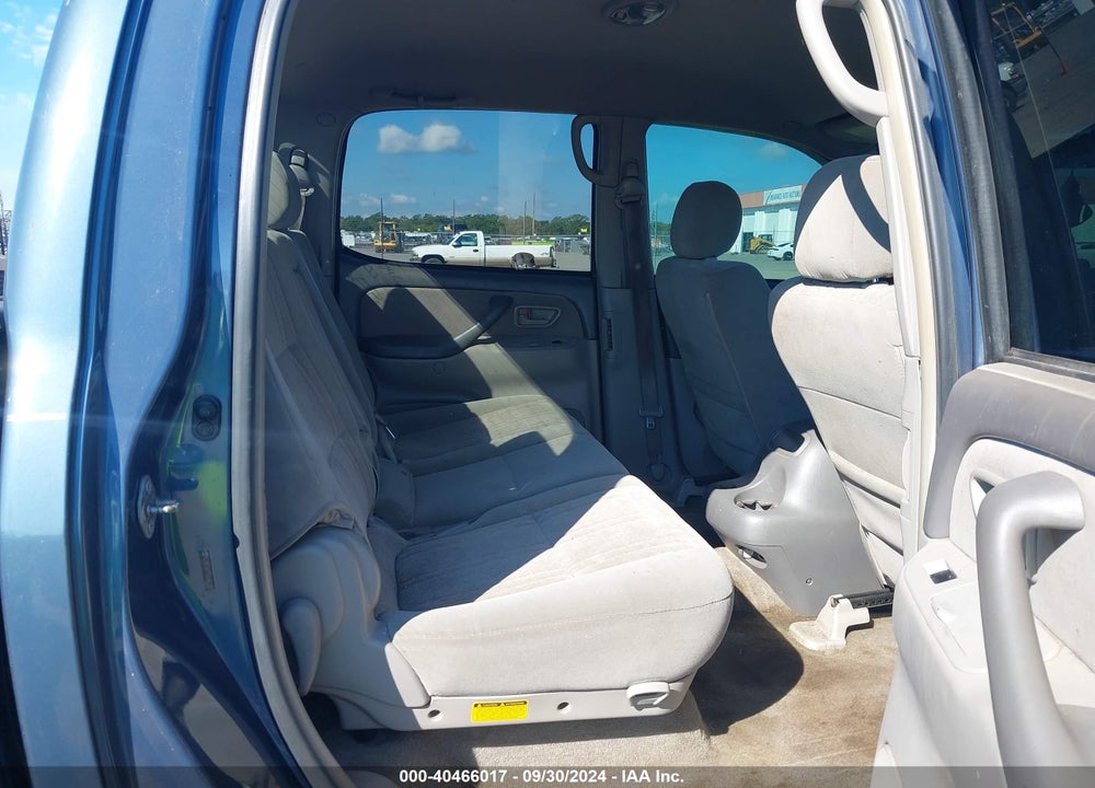 2005 TOYOTA TUNDRA SR5 V8 VIN: 5TBDT44115S482297