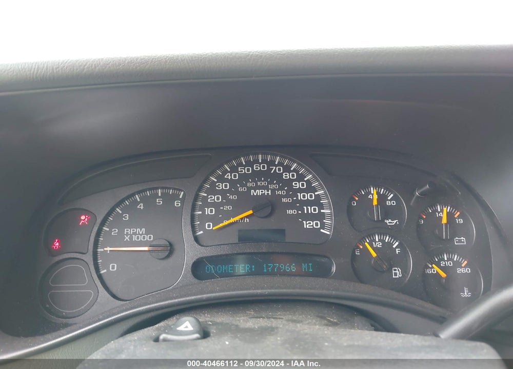2005 CHEVROLET TAHOE LS VIN: 1GNEK13T75J226881