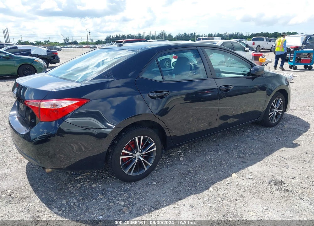 2018 TOYOTA COROLLA LE VIN: 5YFBURHE2JP745308