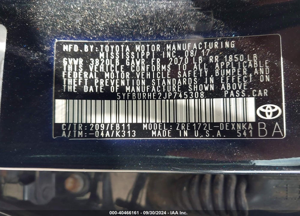 2018 TOYOTA COROLLA LE VIN: 5YFBURHE2JP745308