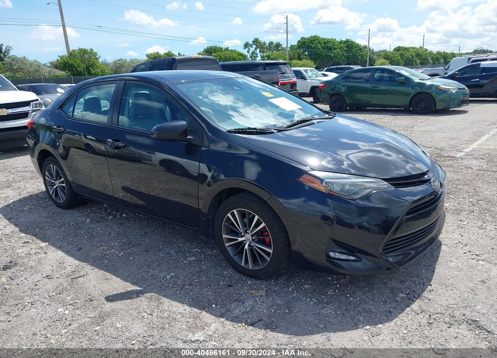 2018 TOYOTA COROLLA LE VIN: 5YFBURHE2JP745308