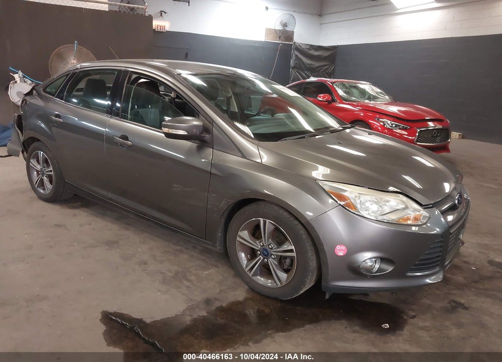 2014 FORD FOCUS SE VIN: 1FADP3F28EL424710