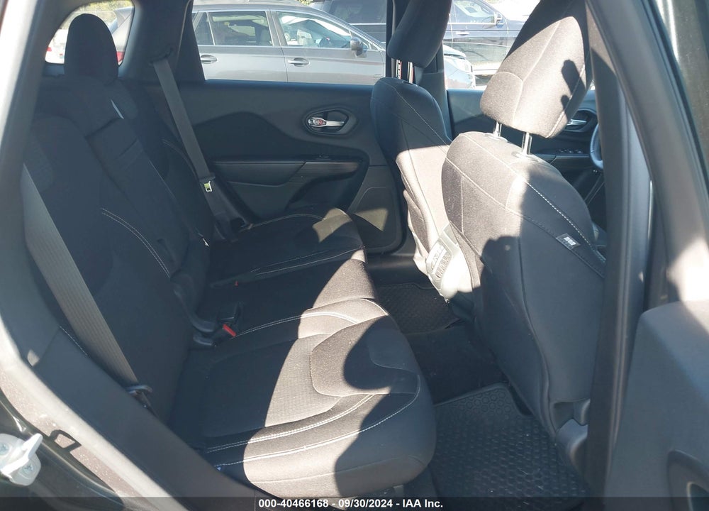 2015 JEEP CHEROKEE LATITUDE VIN: 1C4PJMCS4FW668292
