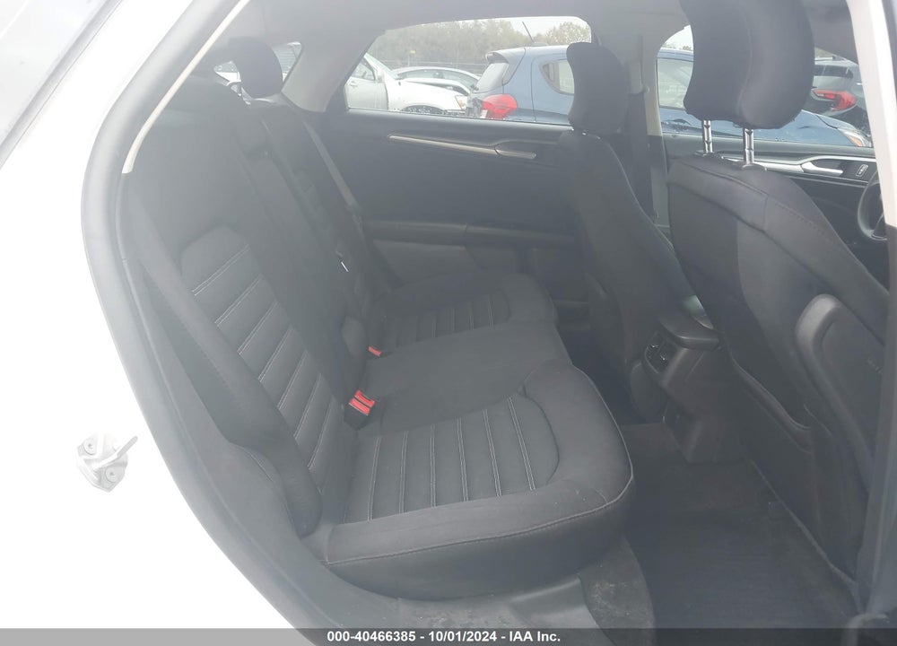 2015 FORD FUSION SE VIN: 3FA6P0HD6FR180127