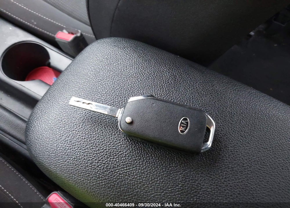 2019 KIA FORTE LXS VIN: 3KPF24AD6KE132381
