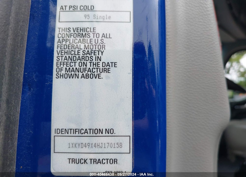 2017 KENWORTH T680 VIN: 1XKYD49X4HJ170158