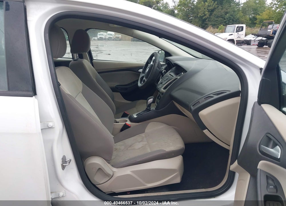 2014 FORD FOCUS SE VIN: 1FADP3F20EL427021
