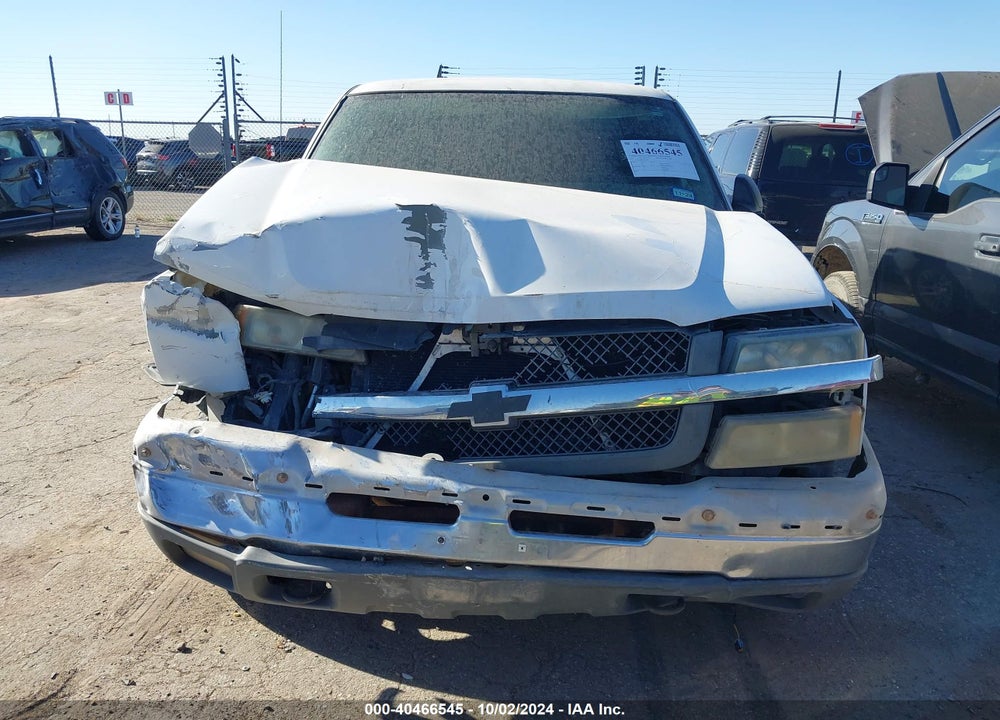2004 CHEVROLET SILVERADO 1500 LS VIN: 2GCEC19V041108095