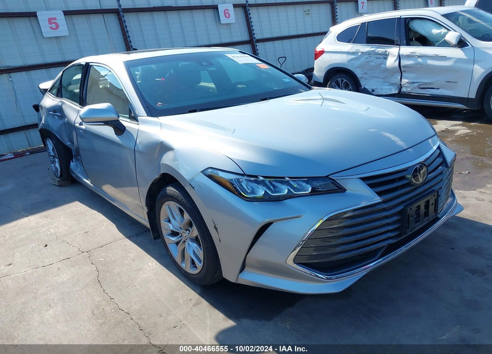 2022 TOYOTA AVALON XLE VIN: 4T1AZ1FB4NU086644
