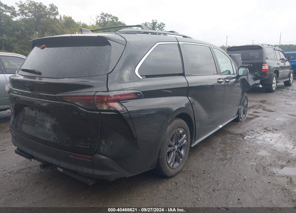 2024 TOYOTA SIENNA WOODLAND EDITION VIN: 5TDCSKFC1RS109517
