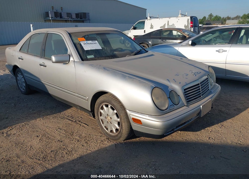 1999 MERCEDES-BENZ E 300 DIESEL VIN: WDBJF25H0XA819185