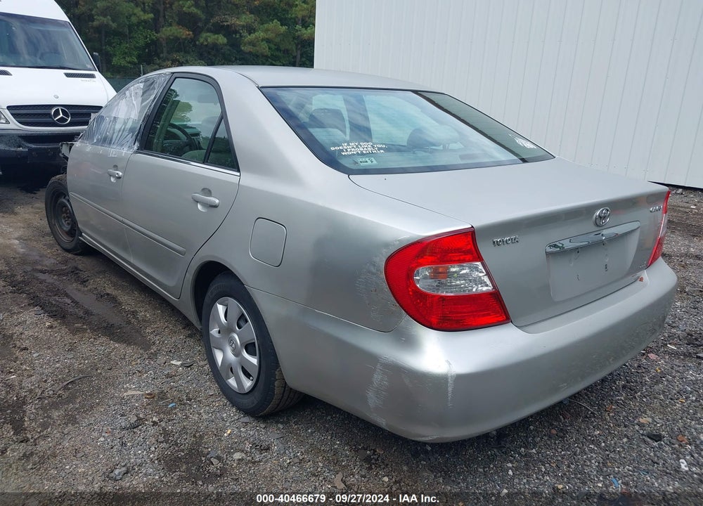 2002 TOYOTA CAMRY LE VIN: 4T1BE32K22U541827