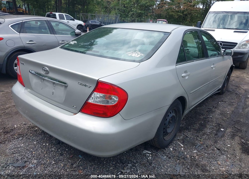 2002 TOYOTA CAMRY LE VIN: 4T1BE32K22U541827