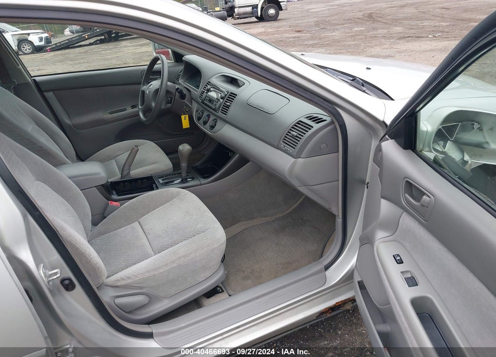 2003 TOYOTA CAMRY LE VIN: 4T1BE32K93U127073