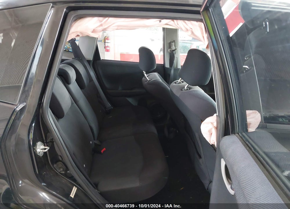 2011 HONDA FIT SPORT VIN: JHMGE8G57BC007821