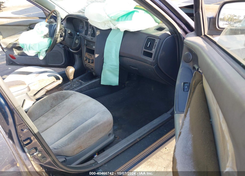 2005 HYUNDAI ELANTRA GLS/GT VIN: KMHDN46D85U935802