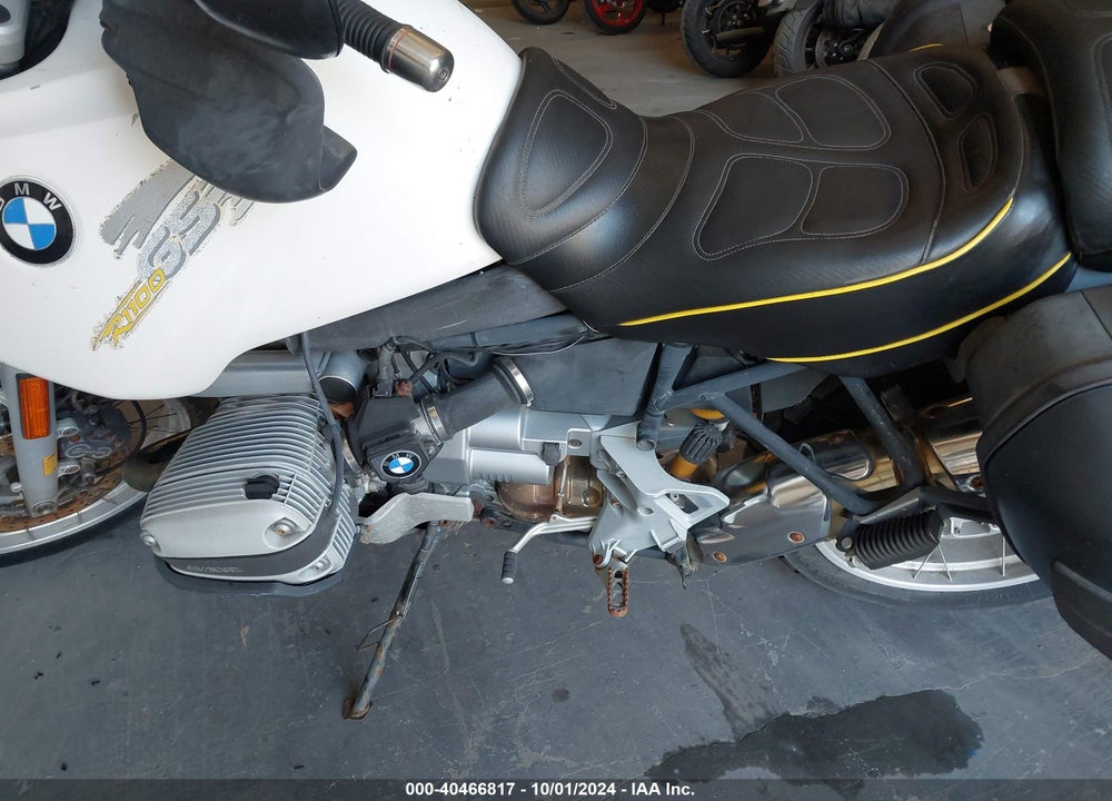 1995 BMW R1100 GS VIN: WB1040907S0380283