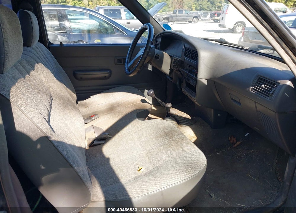 1989 TOYOTA PICKUP 1/2 TON SHT WHEELBASE DLX VIN: JT4RN01P8K7014100