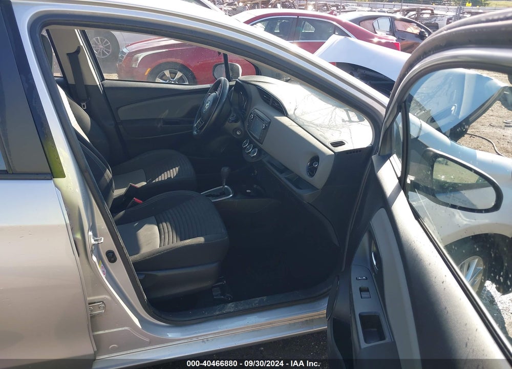 2018 TOYOTA YARIS LE VIN: VNKKTUD32JA094316