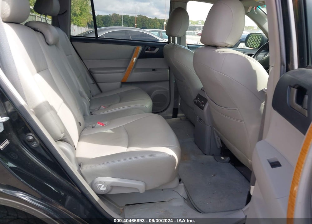 2009 TOYOTA HIGHLANDER HYBRID VIN: JTEEW41A792035327