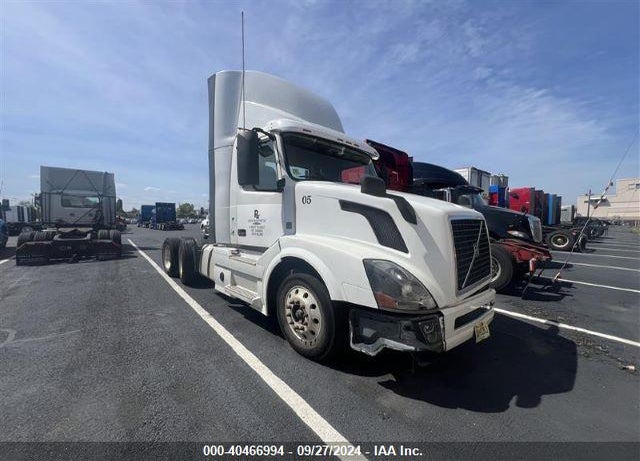 2016 VOLVO VN VNL VIN: 4V4NC9EH8GN968347